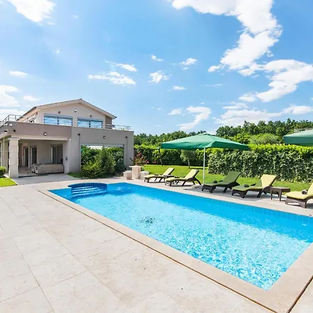 Holiday home Fantasia Pula